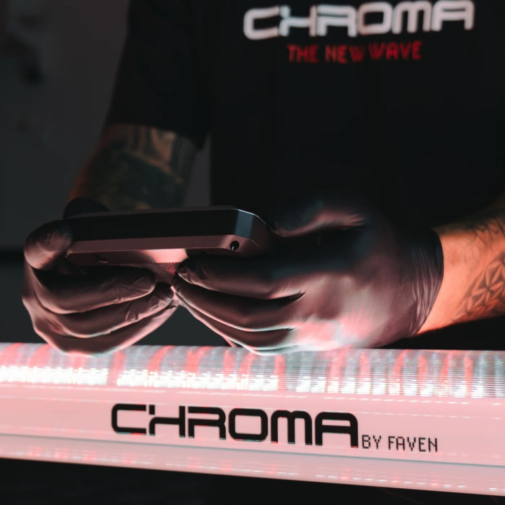 Faven Chroma Under Canopy Light - Iluminación Profesional